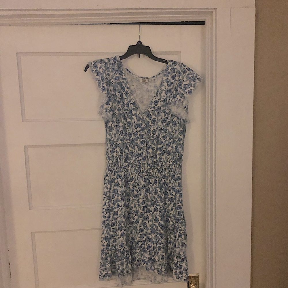 True Craft blue floral dress size M fits like a L